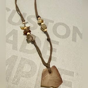 Women’s necklace